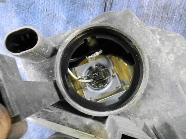 OPEL Zafira B Astra H Farol de neblina dianteiro esquerdo GM 13261997 image 6