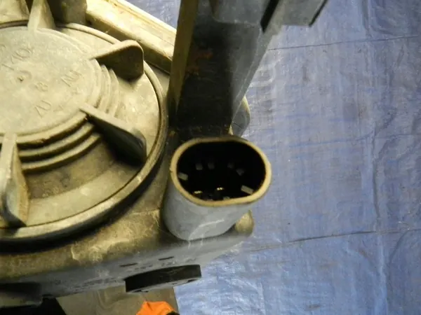 OPEL Zafira B Astra H Farol de neblina dianteiro esquerdo GM 13261997 image 7