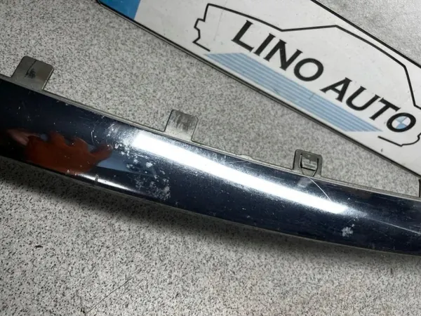 BMW 7 E32 Voorbumper strip rechts OEM 51111908066 image 3