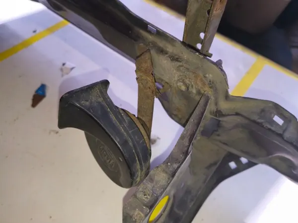 OEM 0635664 framförstärkning för BMW 5 E34 image 3