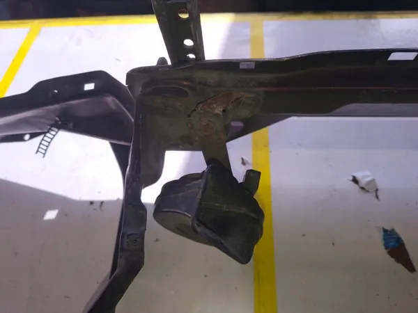 OEM 0635664 framförstärkning för BMW 5 E34 image 4
