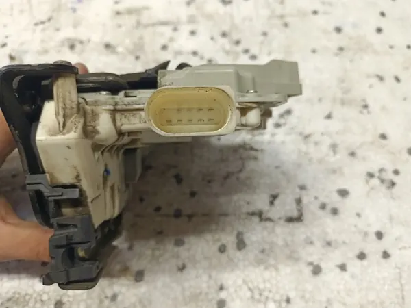 Cerradura puerta trasera izquierda 3C4839015A VW Seat Skoda Audi image 3