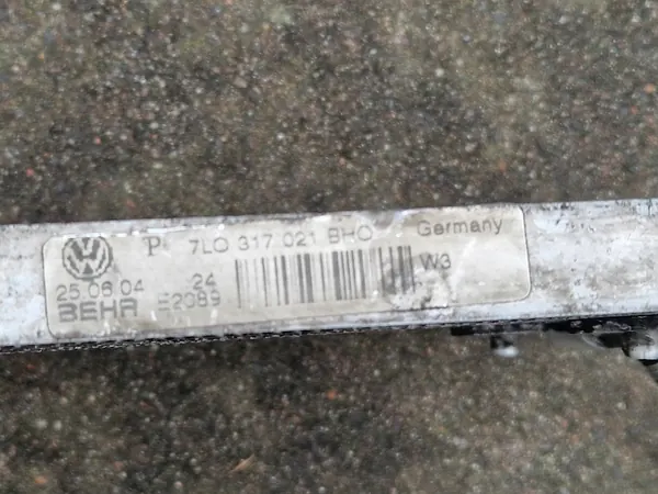 Enfriador de aceite VW Touareg Porsche Cayenne 7L0317021 image 7