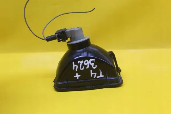 Feu Anti-Brouillard Arrière VW Transporter T4 OEM 7D0 945 729 image 9