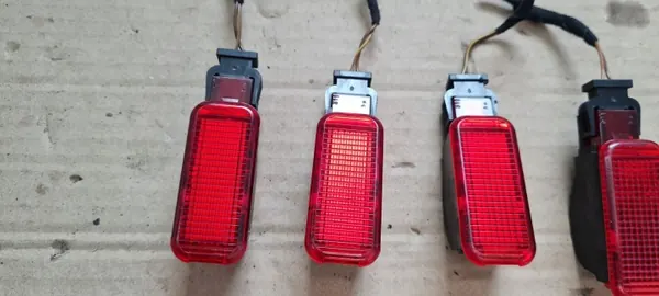 Audi OE Dörrvarningsljus OEM 6Y0947411 image 3