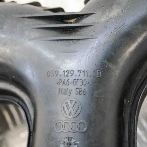 Gebrauchtes Audi OE Ansaugkrümmer OEM 059129711CD image 3