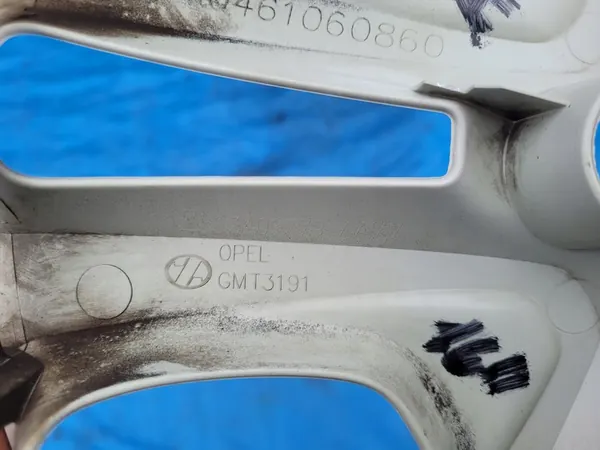 Opel Strukturella Hjulkapslar 16" Set om 4 GM 13409779 image 5