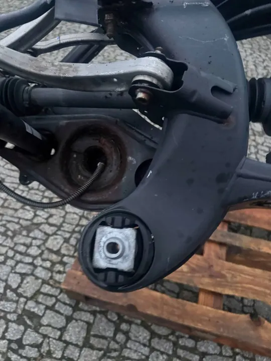 Molas traseiras OEM XLV2089 para Mercedes C W204 Carrinha image 4