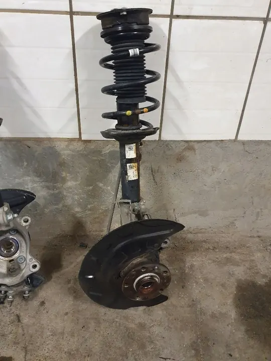 VW TIGUAN II 5NA Ammortizzatore Destro Anteriore image 4