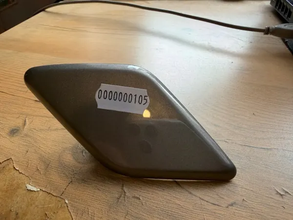 OEM 270208 Ajovalopesulippa oikea Toyota Avensis image 2