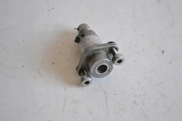 Tensor de cadena Yamaha XJ6 Original 20S1221011 image 2