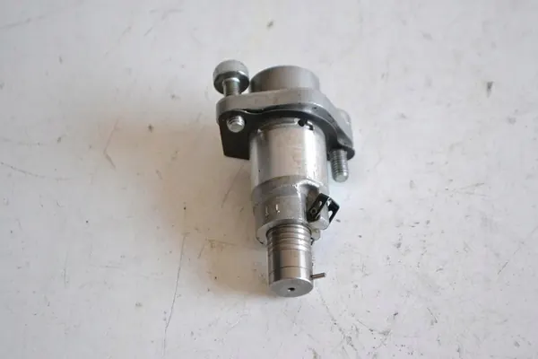 Tensor de cadena Yamaha XJ6 Original 20S1221011 image 3