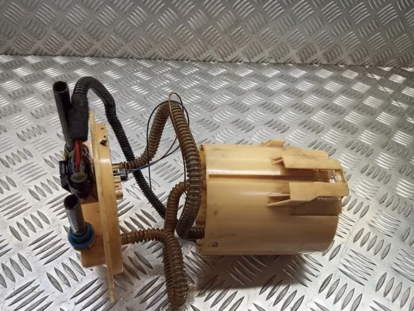 POLTTOAINEPUMPPU OPEL ZAFIRA B 1.7 CDTI image 2