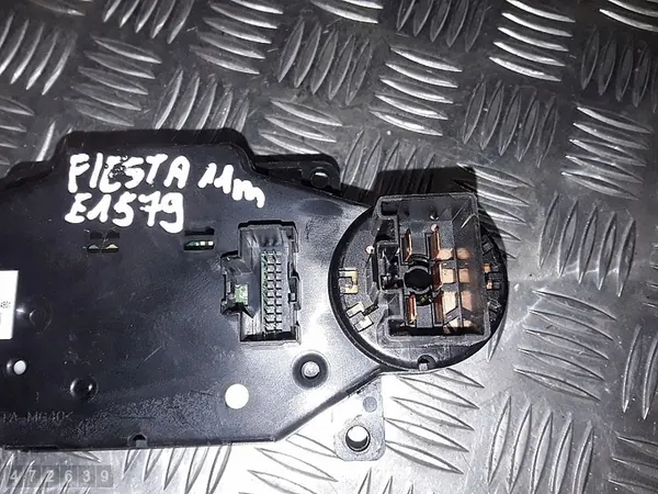 2011 Ford Fiesta Air Conditioning Control Module AE8319980AF image 4