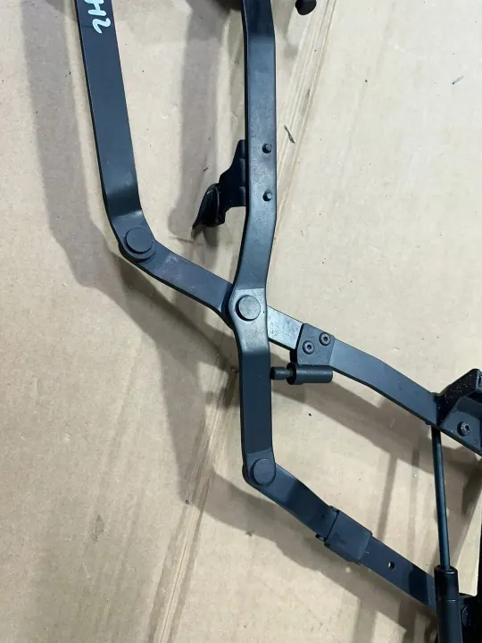 Linker achter kofferbakscharnier OEM A2307500151 Mercedes SL R230 image 5