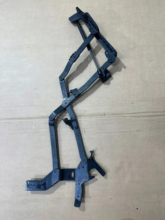 Linker achter kofferbakscharnier OEM A2307500151 Mercedes SL R230 image 8
