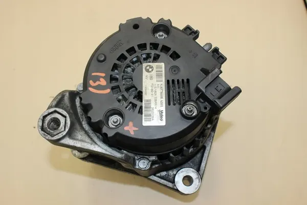 BMW F20 F30 F34 Generaattori N47C 8578608 image 3