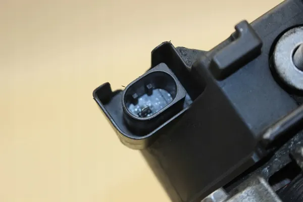 BMW F20 F30 F34 Generaattori N47C 8578608 image 5