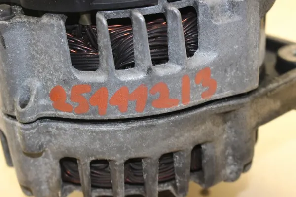 BMW F20 F30 F34 Generaattori N47C 8578608 image 8