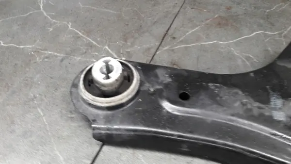 OEM 545042080R Rechter Vorderer Querlenker für Renault Captur II image 4