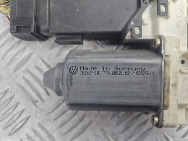 Fönstermotormodul vänster fram OEM 1J0959801F image 3