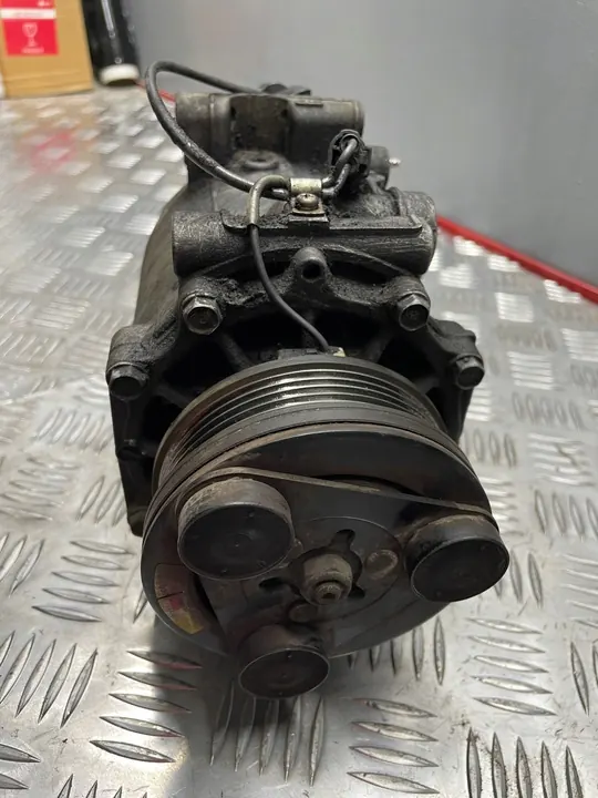 Compresseur de Climatisation Mitsubishi Lancer VII 1.6 16V MN185570 image 2