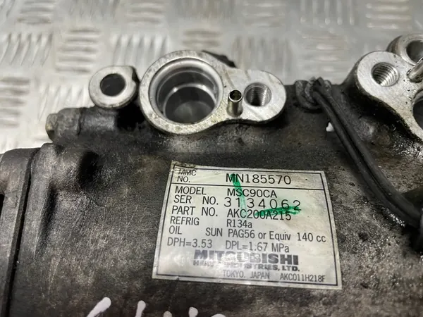 Compresseur de Climatisation Mitsubishi Lancer VII 1.6 16V MN185570 image 6