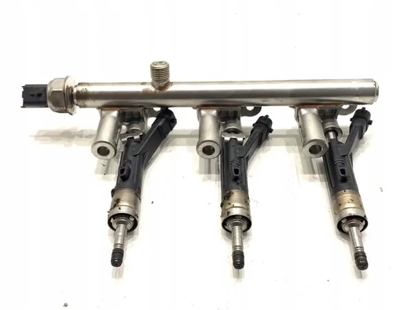 Polttoaineenjakotuki suuttimilla Citroen C3 III OEM 9810335380 image 3