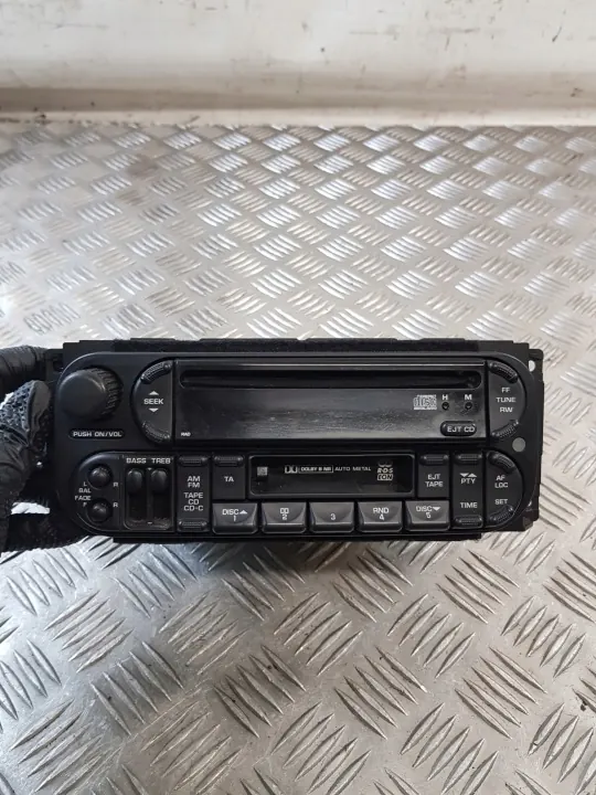 Radio Chrysler PT Cruiser OEM P05064385AF image 4
