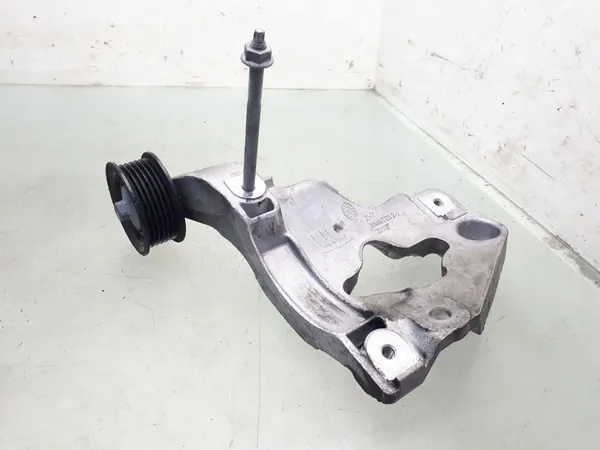 Support de compresseur AC Maserati Ghibli 2017 3310F image 1