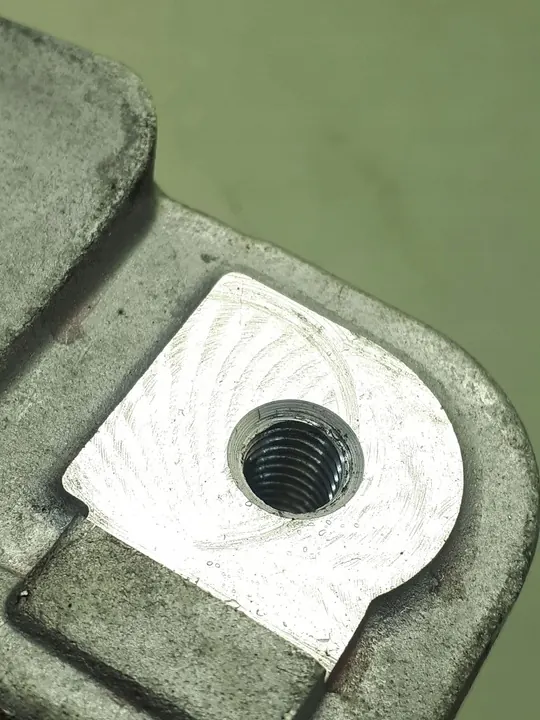 Support de compresseur AC Maserati Ghibli 2017 3310F image 3