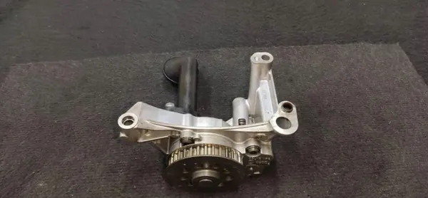 VW Öljypumppu OEM 03L115105C 1.6L diesel image 3