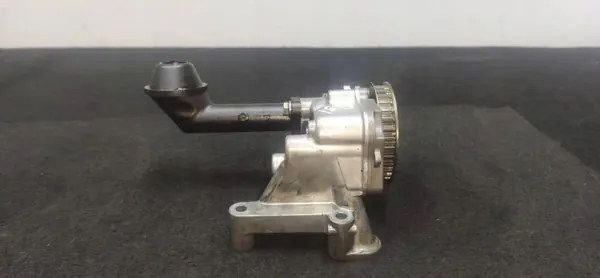 VW Öljypumppu OEM 03L115105C 1.6L diesel image 5