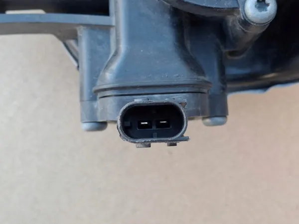 Bocina Mercedes Actros MP4 OEM A0005425221 - Usado image 4