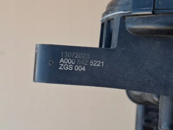 Bocina Mercedes Actros MP4 OEM A0005425221 - Usado image 5