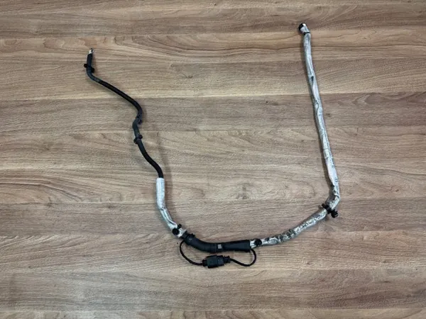 AdBlue-Einspritzleitung OEM 04L131984C für Audi image 2