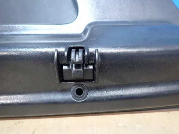 ACP37102 Couvercle droit de boîte à gants Citroen C4 Picasso image 5