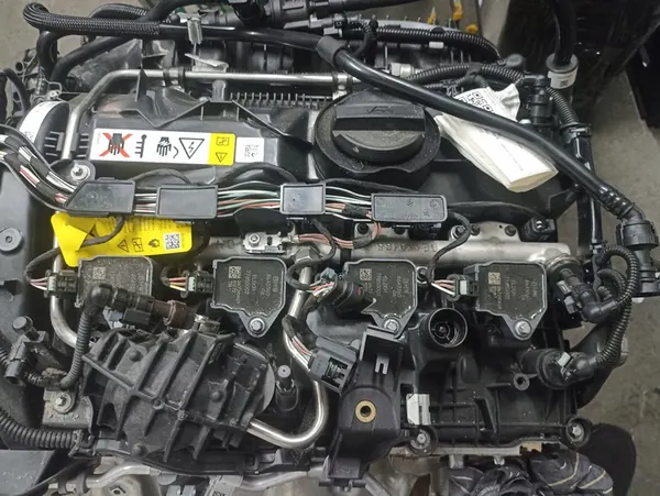 Komplett bränsleinsprutningssystem BMW F40 M135i F44 M235i image 2