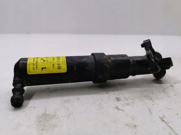 Mercedes-Benz C W203 2002 Boquilla de lavaparabrisas izquierda OEM image 4