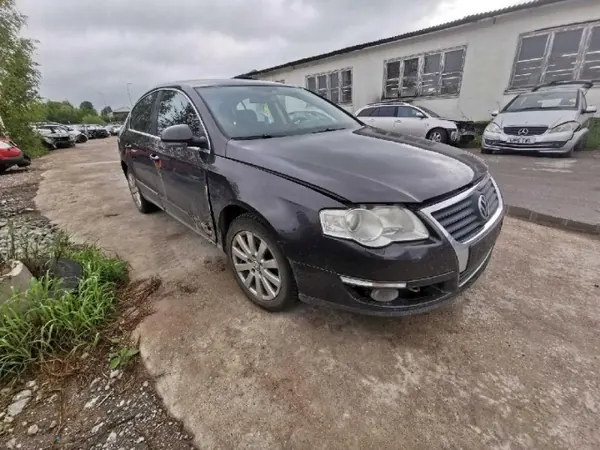 Colector de admisión OEM 03G129713 VW Passat 1.9L image 4