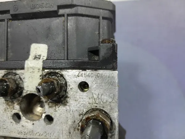 Toyota ABS-pumppu OEM 44540-05030 Avensis II 2.0:lle image 3