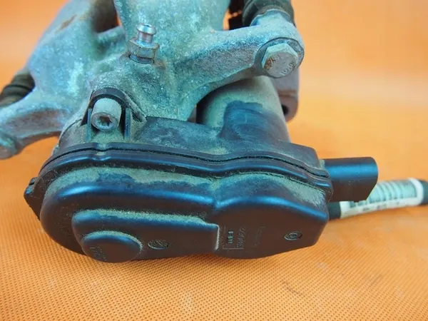 Audi A5 8T Takajarrusatula 300mm OEM 8k0615406ae image 7