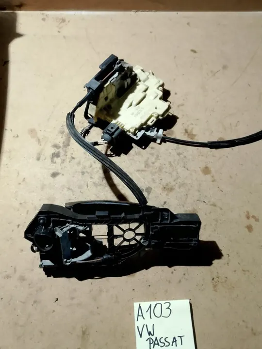 VW Passat B6 Rechte Hintertürschloss 3C4839016A image 2