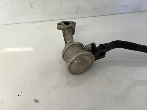 AUDI A6 C7 EGR-VENTTIILI VASEN + OIKEA 06E131101D 06E131102D image 2