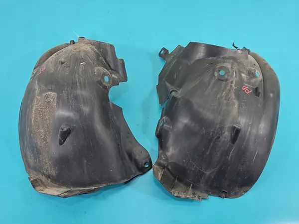 Right Front Wheel Arch Renault Clio III OEM 8200289937 image 2