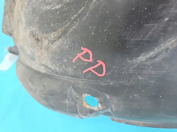 Right Front Wheel Arch Renault Clio III OEM 8200289937 image 4