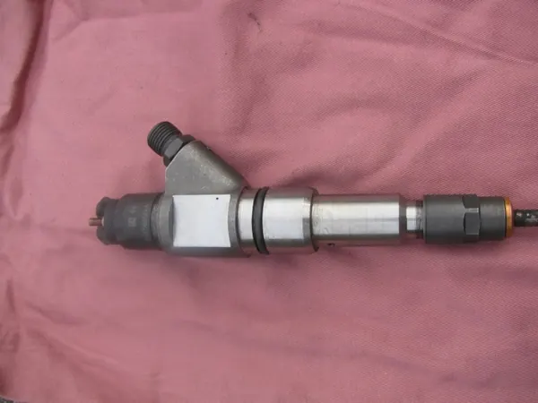 Injecteur Iveco OE pour Stralis Euro6 Cursor 11 image 2