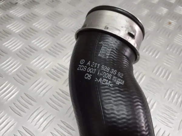 Luchtinlaatslang Mercedes W211 image 2