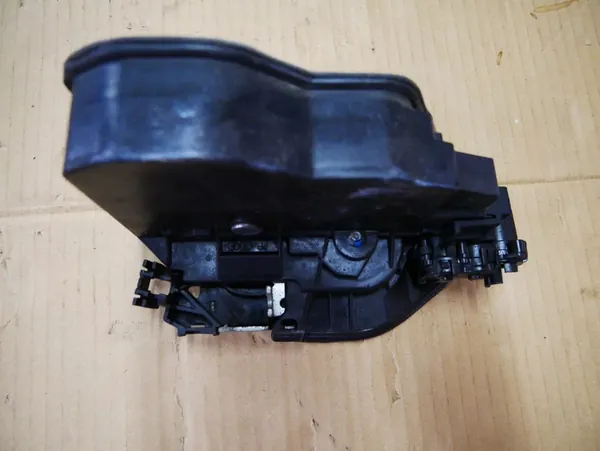 BMW X3 E83 Dörrlås Höger Fram 5-polig image 2