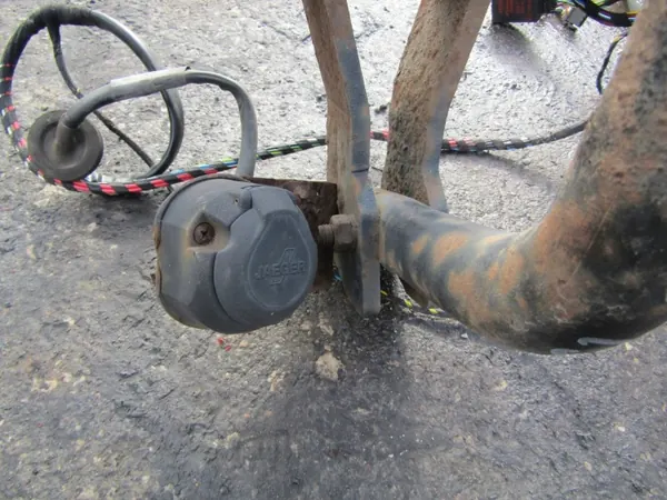 Barra de remolque Skoda Octavia I OEM AK-6-90800 Usado image 5